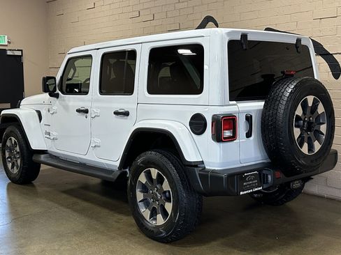 Used 2021 Jeep Wrangler Unlimited Sahara w/ Uconnect 4C Nav & Sound Group image 7
