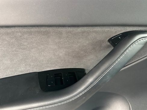 Used 2020 Tesla Model Y Performance image 11