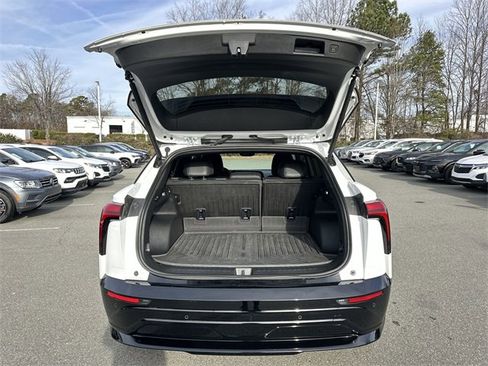 Used 2024 Chevrolet Blazer EV RS image 31