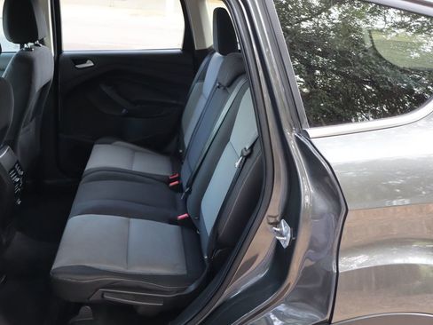 Used 2017 Ford Escape SE image 20