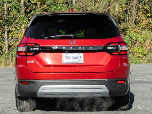 New 2025 Honda Pilot EX-L image 7