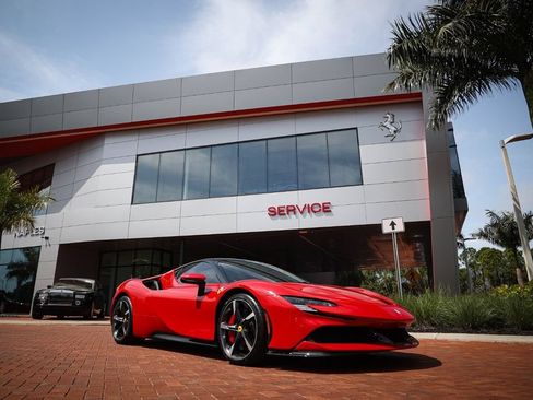 Used 2021 Ferrari SF90 Stradale AWD/4WD image 29