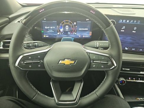 New 2026 Chevrolet Traverse LT w/ Enhanced Driving Package image 8