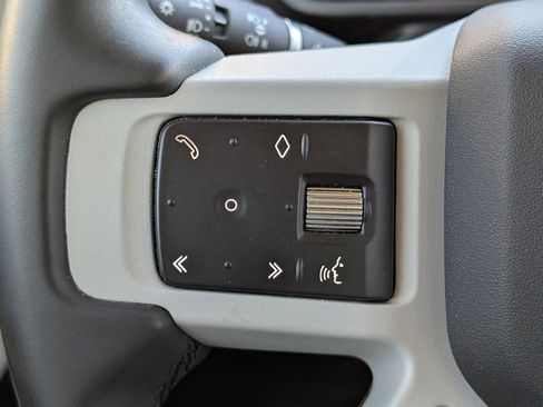 Used 2023 Land Rover Defender 110 S image 24