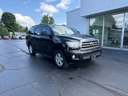 Used 2014 Toyota Sequoia SR5 w/ Premium Package AWD/4WD image 1