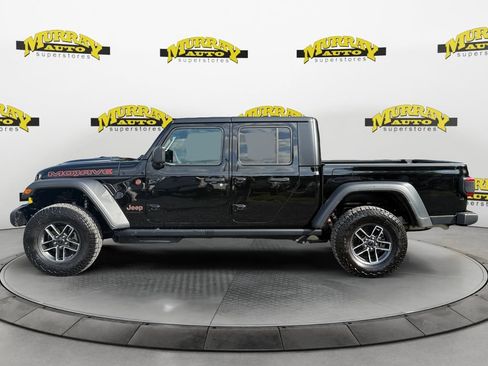 Used 2026 Jeep Gladiator Mojave AWD/4WD image 2