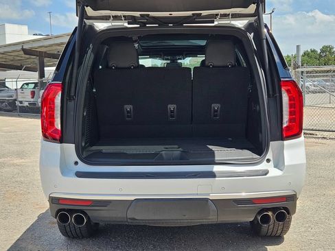 Used 2022 GMC Yukon Denali AWD/4WD image 12