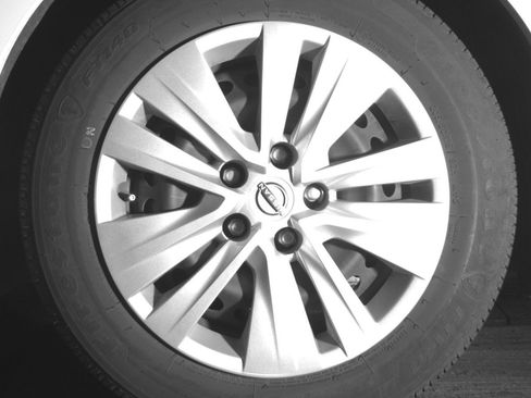 Used 2025 Nissan Sentra S FWD image 12