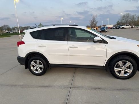 Used 2013 Toyota RAV4 XLE AWD/4WD image 2