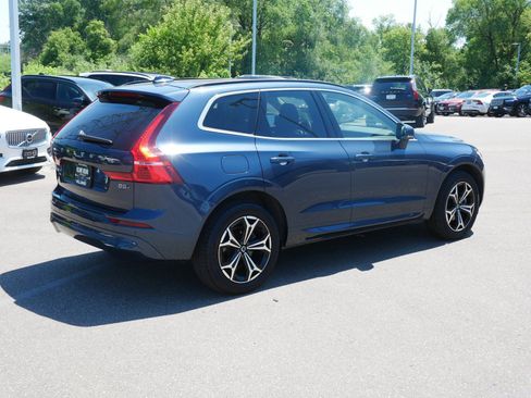 Used 2022 Volvo XC60 B5 Momentum AWD/4WD image 7