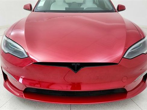 Used 2022 Tesla Model S Plaid image 8