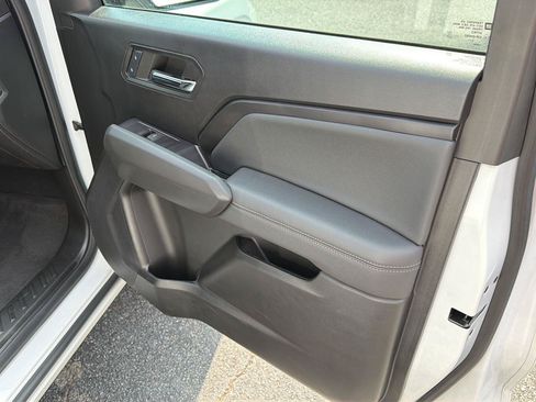 Used 2024 Chevrolet Colorado LT w/ LT Convenience Package RWD image 14