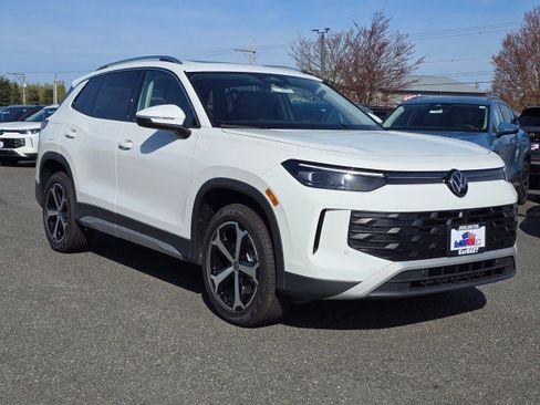 New 2026 Volkswagen Tiguan SE AWD/4WD image 1