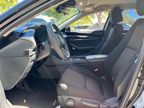 Used 2020 MAZDA MAZDA3 Sedan image 6