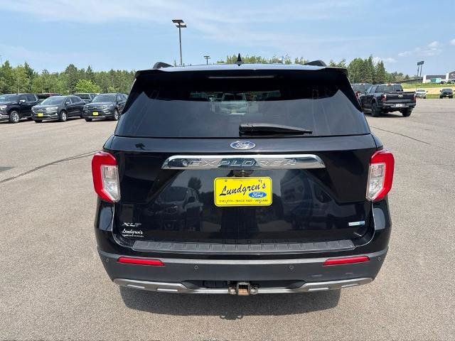 Certified 2020 Ford Explorer XLT w/ Equipment Group 202A AWD/4WD image 2