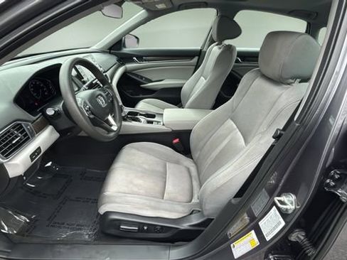 Used 2020 Honda Accord EX image 18