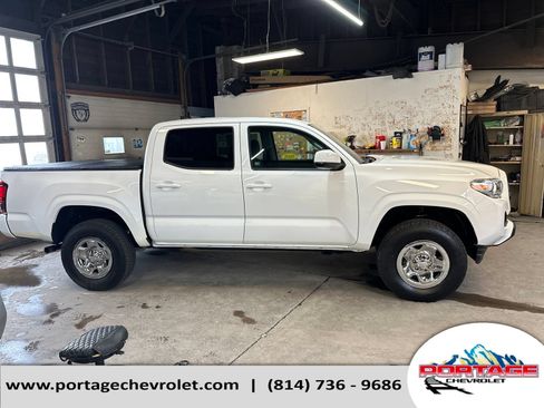 Used 2022 Toyota Tacoma SR AWD/4WD image 7