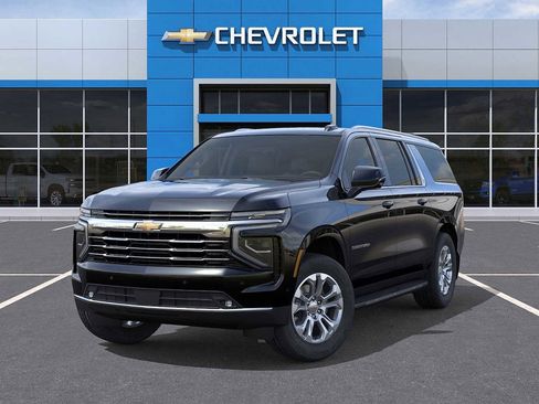 New 2026 Chevrolet Suburban LT image 6