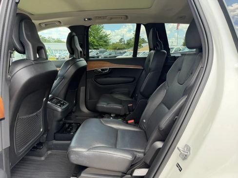 Used 2021 Volvo XC90 T6 Momentum w/ Advanced Package AWD/4WD image 19