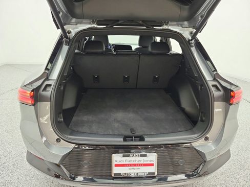 Used 2025 Chevrolet Equinox EV LT FWD image 20