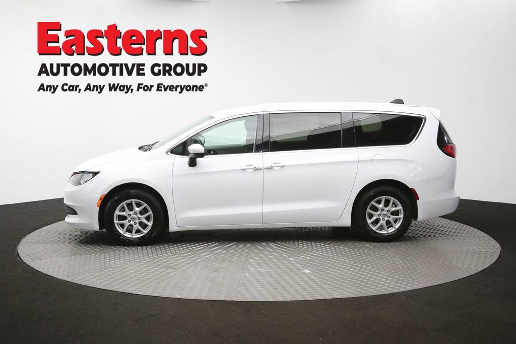 Used 2022 Chrysler Voyager LX FWD image 60