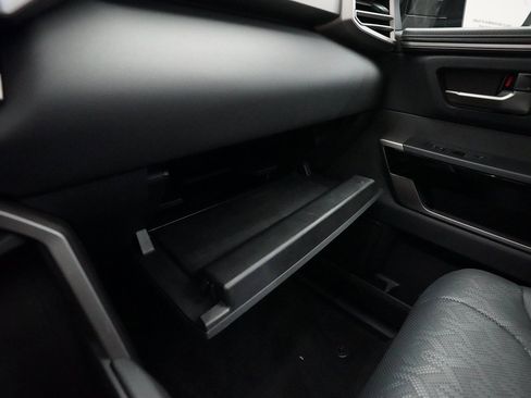 Used 2024 Toyota Tundra Limited image 29