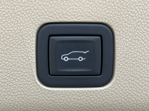 Used 2023 Cadillac Escalade Premium Luxury w/ LPO, Radiant Package AWD/4WD image 25