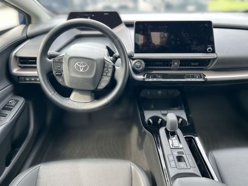 Used 2026 Toyota Prius XLE FWD image 16
