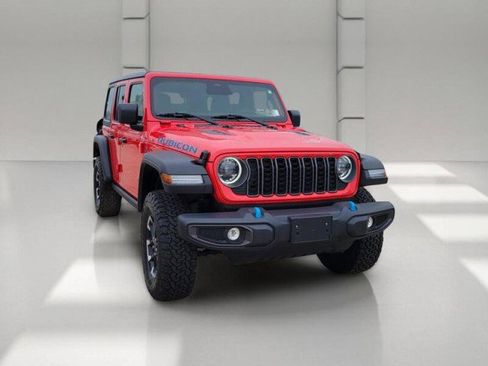 Used 2025 Jeep Wrangler Unlimited Rubicon 4xe w/ Safety Group AWD/4WD image 3