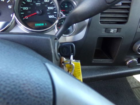 Used 2007 Chevrolet Silverado 2500 LT image 23