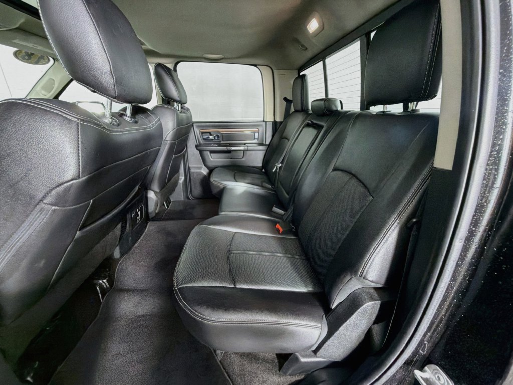 Used 2018 RAM 1500 Laramie w/ Convenience Group AWD/4WD image 25