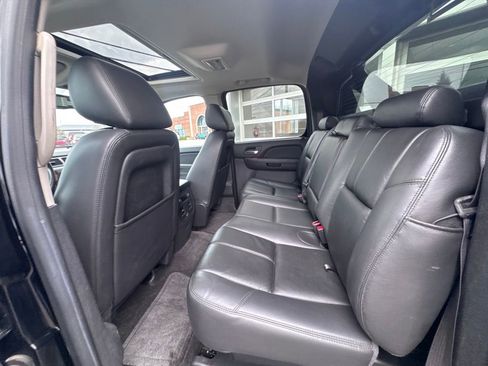Used 2013 Chevrolet Avalanche LT AWD/4WD image 28