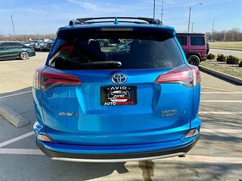 Used 2017 Toyota RAV4 Limited image 7