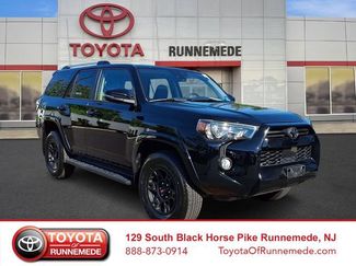 Used 2020 Toyota 4Runner SR5 Premium w/ Moonroof Package AWD/4WD video 1