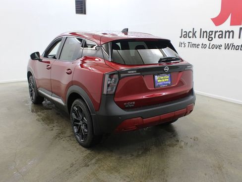 New 2026 Nissan Kicks SR w/ SR Premium Package image 3