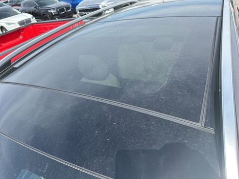 Used 2021 Mercedes-Benz GLB 250 4MATIC w/ Premium Package image 13