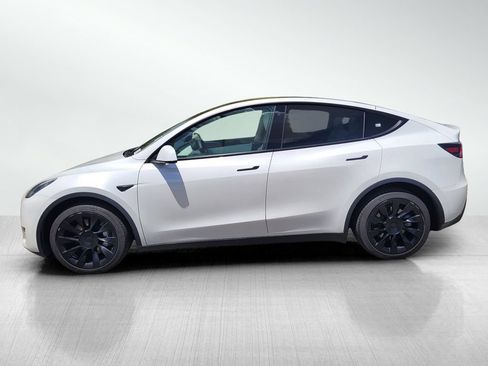 Used 2021 Tesla Model Y Long Range AWD/4WD image 7