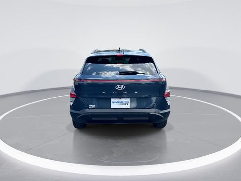 Used 2025 Hyundai Kona SEL FWD image 8