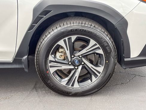 Used 2024 Subaru Crosstrek 2.0i Premium AWD/4WD image 9