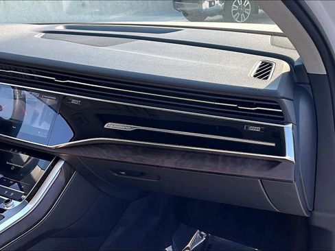 Used 2022 Audi Q7 Premium Plus w/ Premium Plus Package image 19