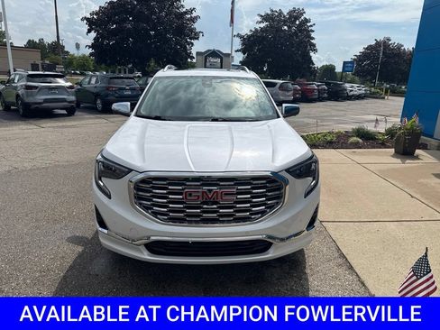 Used 2020 GMC Terrain Denali w/ Denali Premium Package FWD image 10