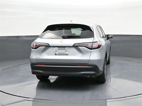 New 2026 Honda HR-V LX image 10