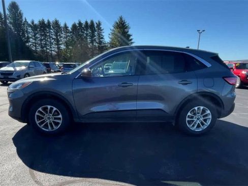 Used 2021 Ford Escape SE image 5