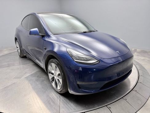 Used 2021 Tesla Model Y Long Range AWD/4WD image 3