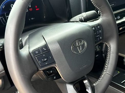 Used 2025 Toyota Camry SE FWD image 29