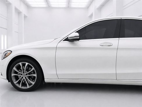 Used 2016 Mercedes-Benz C 300 4MATIC Sedan image 21