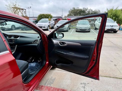 Used 2015 Nissan Sentra SV image 13