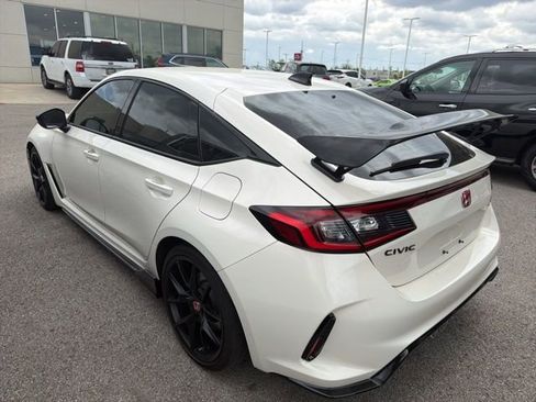 Used 2025 Honda Civic Type R image 2