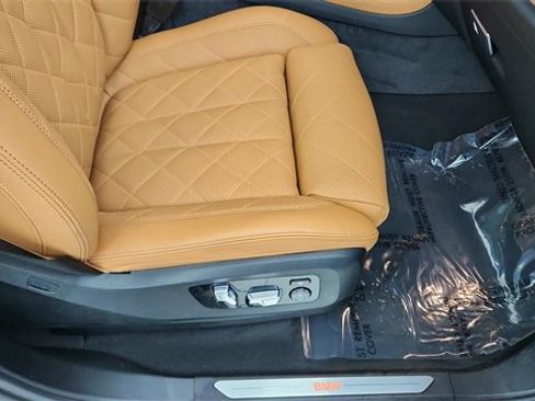 Used 2025 BMW X7 xDrive40i w/ Executive Package image 23