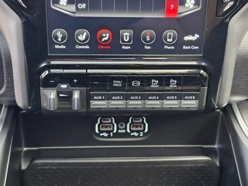 Used 2021 RAM 2500 Big Horn w/ Level B Equipment Group AWD/4WD image 19